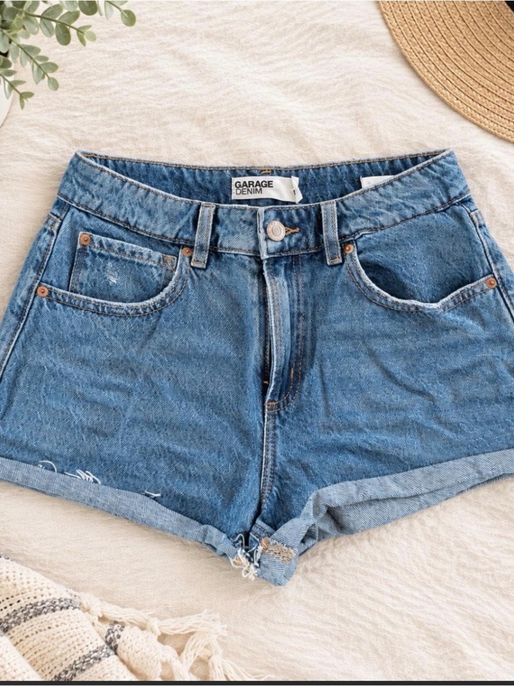 Garage denim Women's Blue Denim 
 cuffed shorts